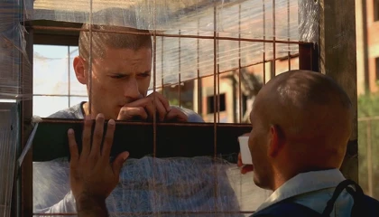 Кадры из сериала Побег из тюрьмы (2005)